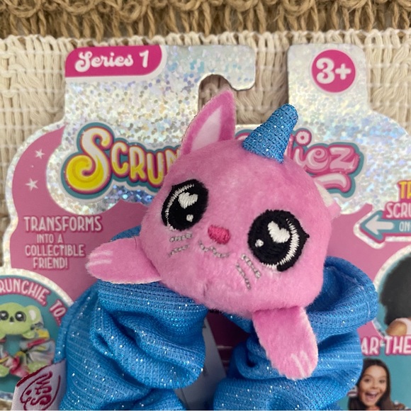 ScrunchMiez Ser. 1 Girl’s Collectible Scrunchies Moose Toys SUPER RARE #40 LOLA - Picture 2 of 6